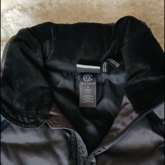 EUC Charcoal grey vest with black detailing - Picture 5 of 5